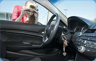 Locksmith Master Store Barrington, IL 847-430-4042 - locked-keys-in-car